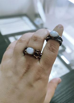 Медное кольцо с лунным камнем3 фото