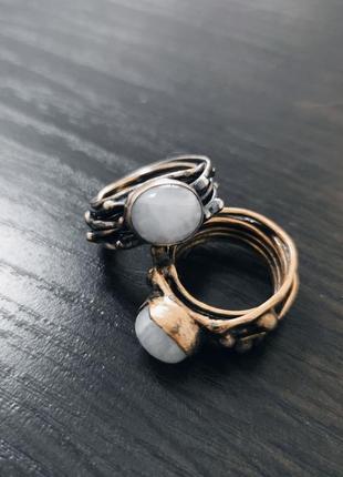 Медное кольцо с лунным камнем1 фото