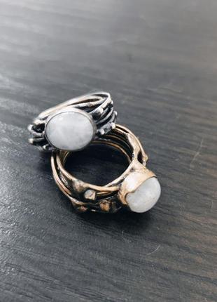 Медное кольцо с лунным камнем2 фото