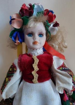 Статуэтка кукла фарфор девушка в национальной одежде h 23 см.3 фото