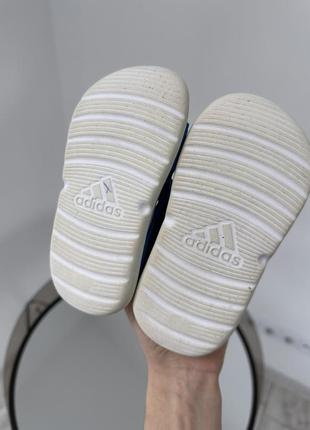 Легкие и всегда актуальные босоножки adidas8 фото