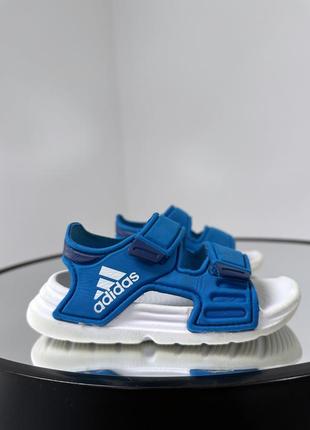 Легкие и всегда актуальные босоножки adidas1 фото