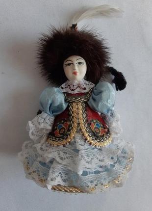 Статуэтка кукла фарфор девушка в национальной одежде h 12 см.3 фото
