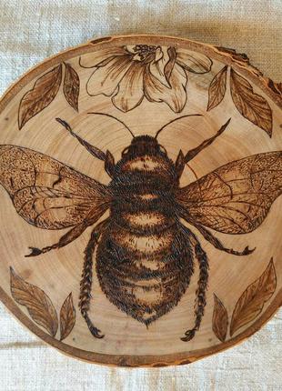 Дерев'яна кругла картина бджола з березового дерева. пірографія.8 фото