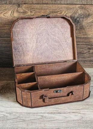 Подарочная деревянная коробка  чемодан 30 х 25 10 см. палисандровое дерево2 фото
