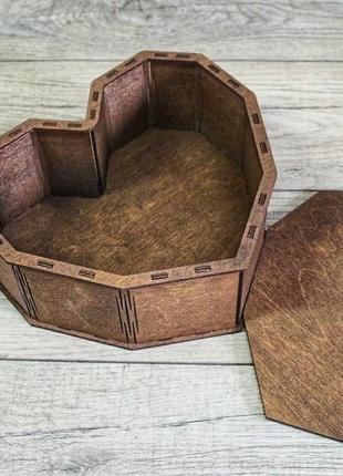 Деревянная подарочная коробка сердце 220 * 200 *  92мм,