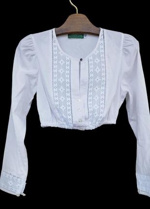 Короткая блуза топ с шитьем