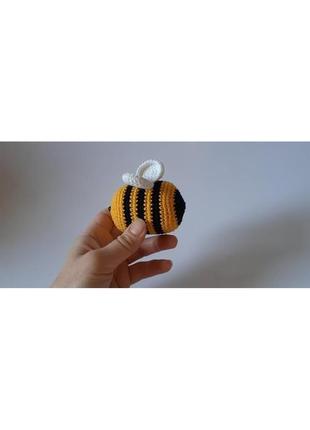 Вязаная пчелка, вязаная игрушка2 фото