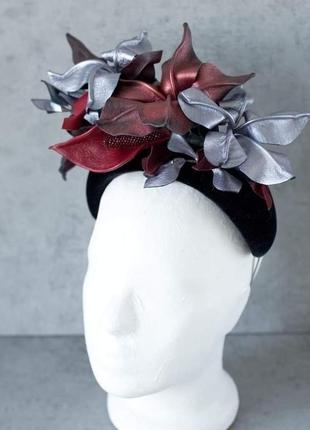 Обідок-капелюшок з квітами з шкіри6 фото