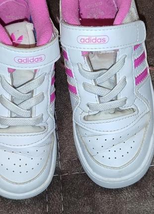 Кросівки adidas на дівчинку