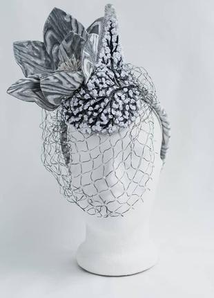 Обідок-капелюшок з квітами з оксамиту2 фото
