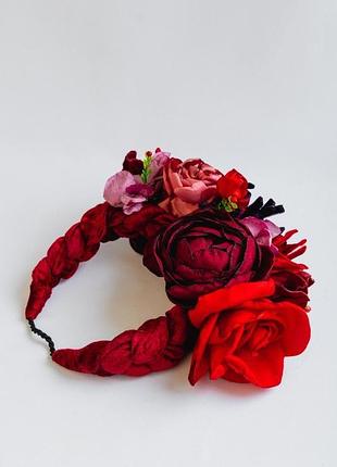 Вінок з квітами ручної роботи