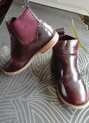 Черевики zara girl's,р.26 устілка 17см