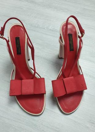 Босоніжки louis vuitton