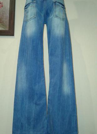 Актуальные джинсы клеш.3 фото