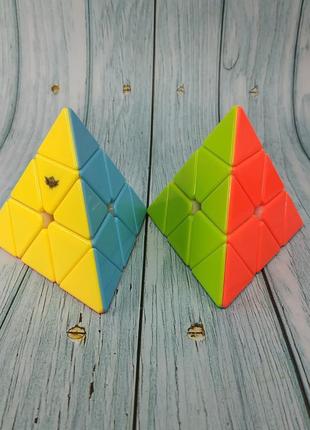 Пірамідка з кольорового пластику кубик рубіка cyclone boys2 фото