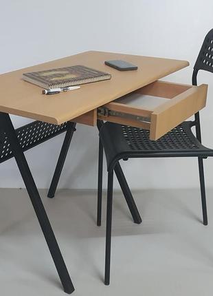 Комп'ютерний стіл, стіл комп'ютерний з шухлядою.