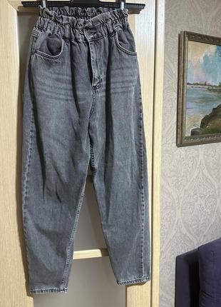 Серые джинсы мом.1 фото