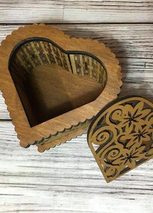 Деревянная шкатулка "сердце"2 фото