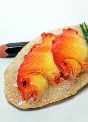 Кулінарна мініатюра у вигляді магніту "морський окунь"5 фото