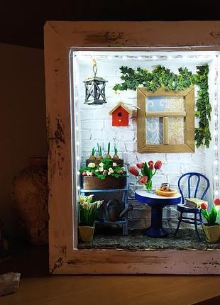 Румбокс з мініатюрою у вигляді каганця (світильника) "затишний дворик"