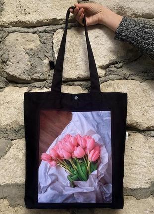 Черный шоппер с принтом тюльпаны, эко сумка цветы с карманом, сумка для покупок, подарок для девушки1 фото