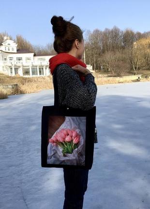 Черный шоппер с принтом тюльпаны, эко сумка цветы с карманом, сумка для покупок, подарок для девушки2 фото