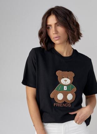 Жіноча футболка з ведмедиком чорна