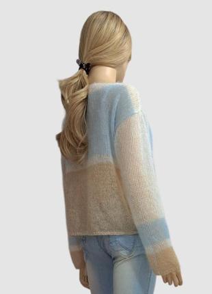 Вязаный женский свитер из мохера3 фото