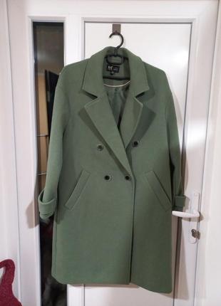 Базовое оливковое пальто оверсайз1 фото