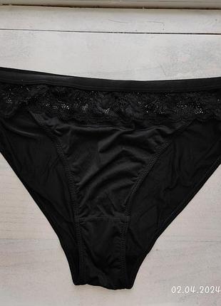 Черный трусики с кружевом