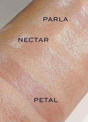 Кремовый хайлайтер в стеку westman atelier оттенок nectar