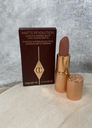 Помада charlotte tilbury відтінок pillow talk original1 фото