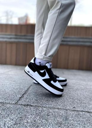 Nike air force 1 black and white on feet online