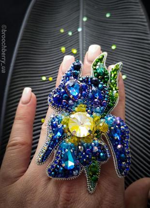 Брошь ирис ручной работы