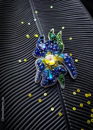 Брошь ирис ручной работы