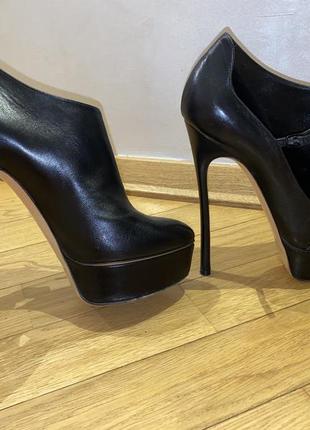 Взуття casadei2 фото