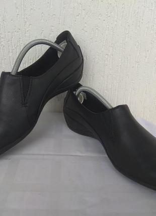 Туфли кожанние clarks р.41