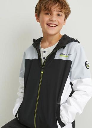 Куртка вітровка c&a