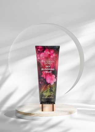 Парфумований лосьйон victoria's secret. sky blooming fruit