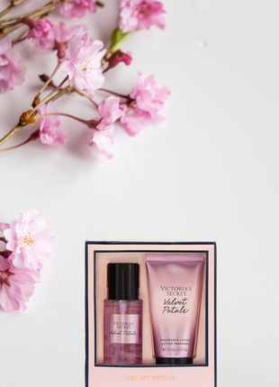 Набір victoria's secret. velvet petals