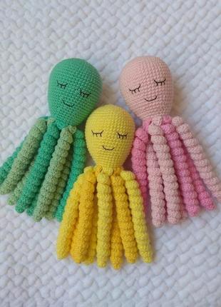 В'язана вісьминіжка для новонароджених, перша іграшка, восьминіг