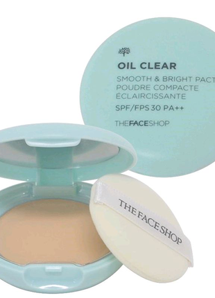 Компактна себорегулирующая пудра the face shop oil clear smooth