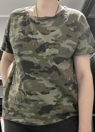 Камуфляжна хакі мілітарі футболка lcw (lc waikiki) casual (розмір м)