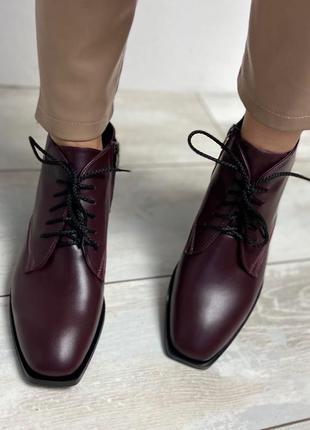 Стильные ботинки на шнуровке из натуральной кожи с квадратным носком3 фото