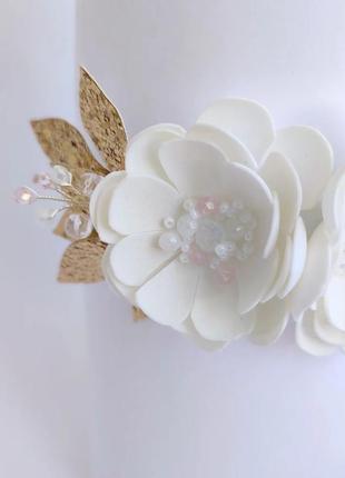 Біла пов'язка з квітами для малечі2 фото