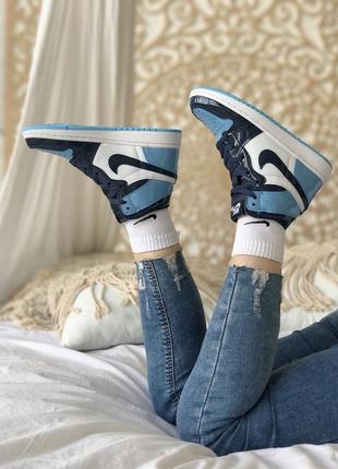 Крутые женские кроссовки nike air jordan 1 retro голубые6 фото