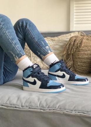 Крутые женские кроссовки nike air jordan 1 retro голубые