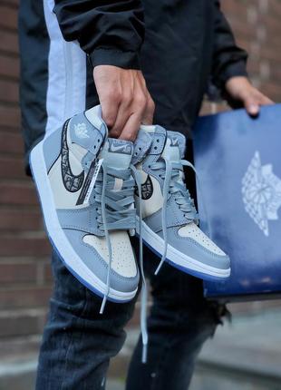 Крутые мужские кроссовки nike air jordan 1 dior серые с белым