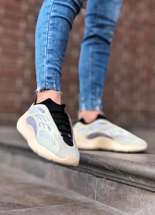 Стильные женские кроссовки adidas yeezy boost 700 v3 azael пудровые1 фото